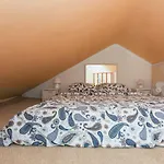 Laura Apartment